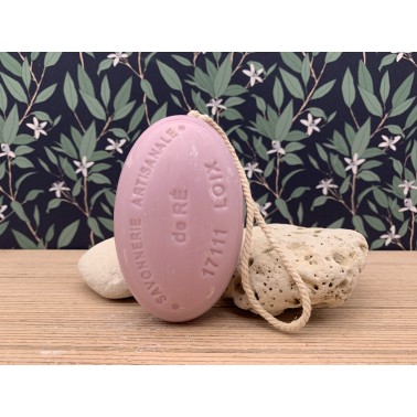 Savon artisanal parfumé fleur d'orchidée